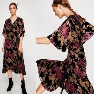 Zara darling Duster Kimono dress in burnout velvet  XS Sony picture costume dept